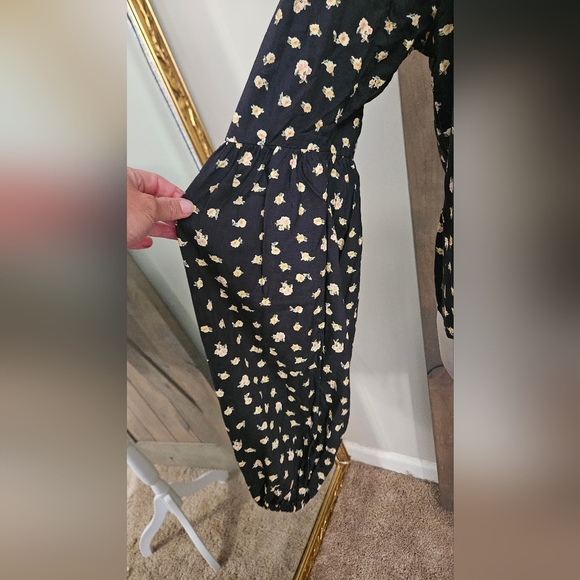 BILLABONG Just Beachy Floral Print Top In Black/yellow Multi. Size Small - Picture 9 of 16